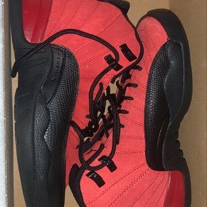 jordan 12 size: 5 youth/ reverse flu game
